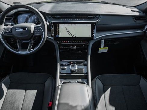 New 2026 Jeep Grand Cherokee Laredo image 24