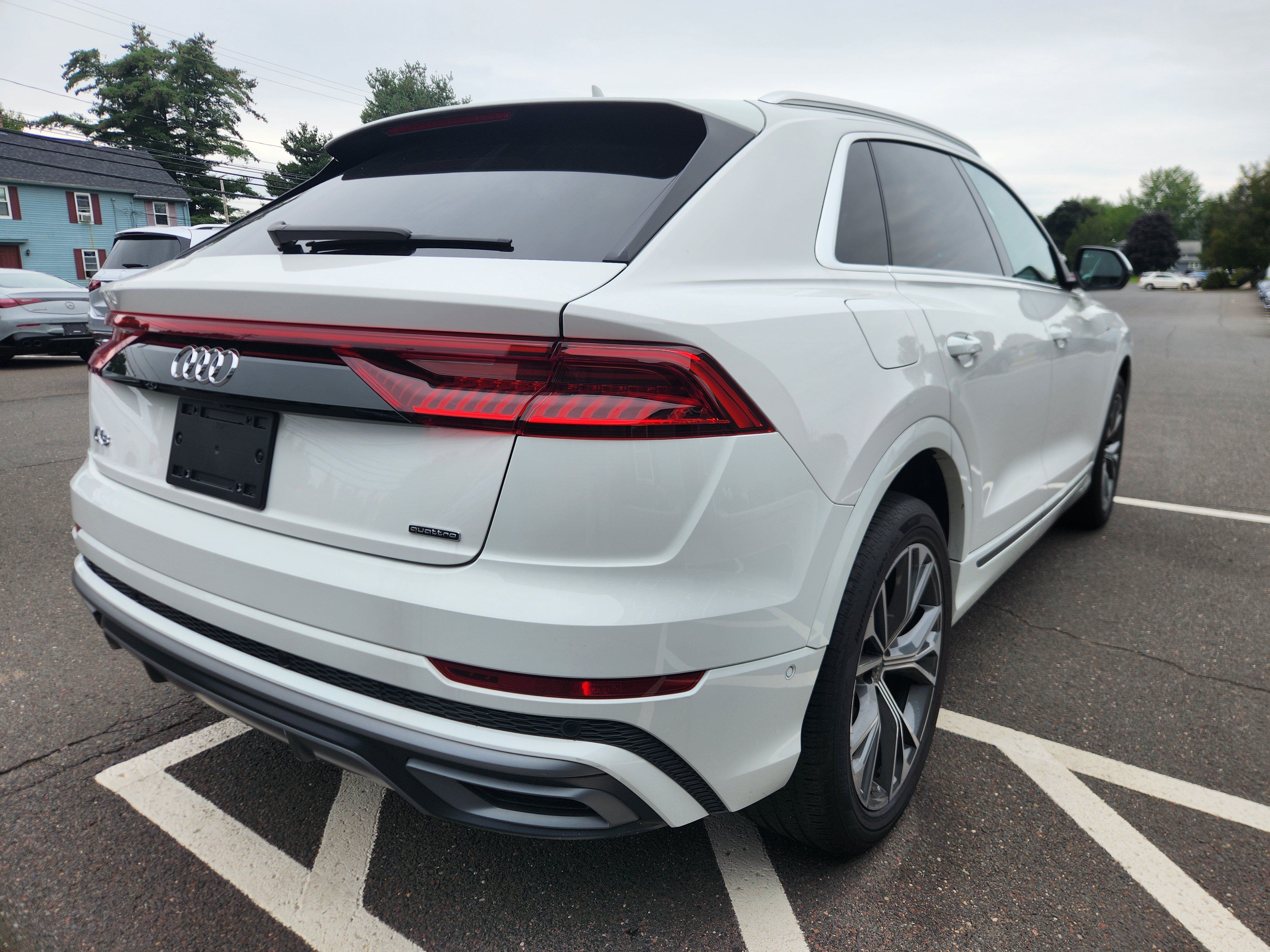 Used 2023 Audi Q8 Premium Plus w/ Premium Plus Package AWD/4WD image 9