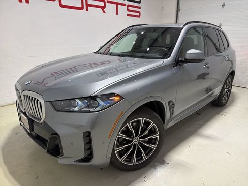 Used 2024 BMW X5 xDrive40i w/ M Sport Package AWD/4WD image 2