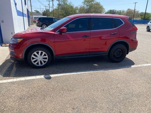 Used 2017 Nissan Rogue S AWD/4WD image 4