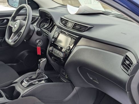 Certified 2020 Nissan Rogue Sport S image 31