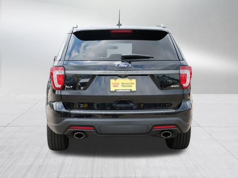 Used 2018 Ford Explorer XLT w/ Equipment Group 202A AWD/4WD image 6