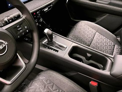 New 2026 Nissan Kicks SV w/ SV Premium Package FWD image 9