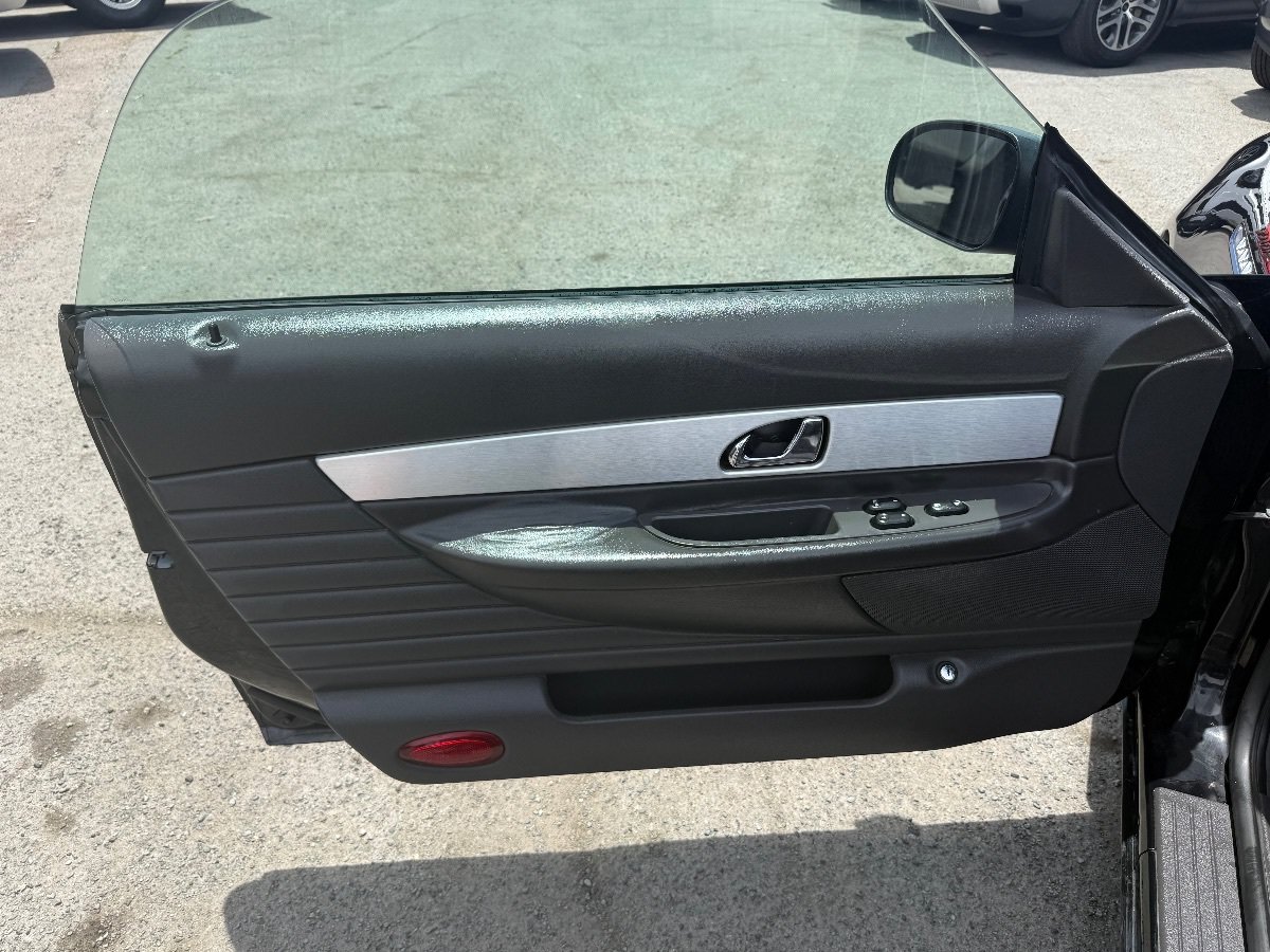 Used 2002 Ford Thunderbird RWD image 14