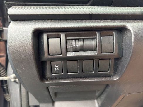 Used 2018 Subaru Impreza 2.0i AWD/4WD image 21