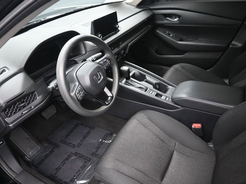 Used 2023 Honda Accord LX image 11