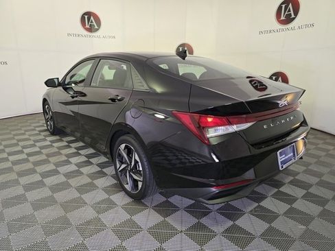 Certified 2023 Hyundai Elantra SEL w/ Convenience Package image 7