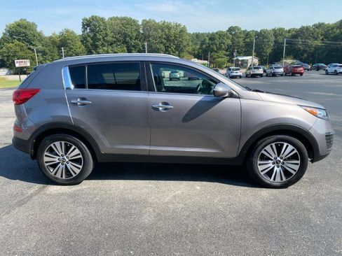 Used 2015 Kia Sportage EX image 5