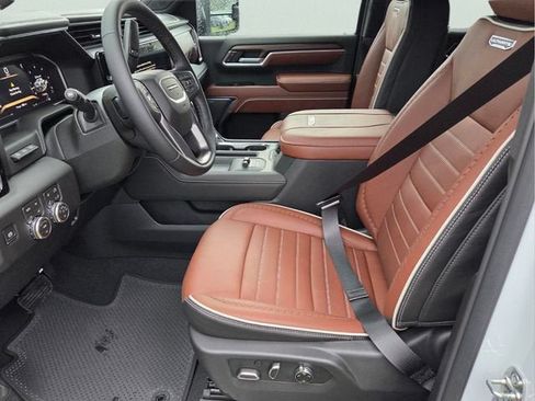 New 2026 GMC Sierra 2500 Denali Ultimate AWD/4WD image 10