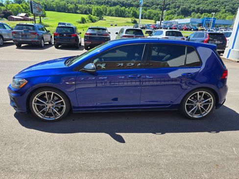 Used 2018 Volkswagen Golf R 4-Door AWD/4WD image 5