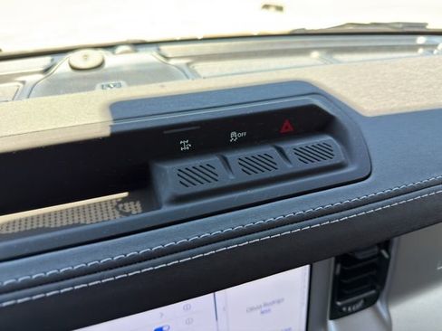 Used 2025 Ford Bronco Outer Banks AWD/4WD image 37
