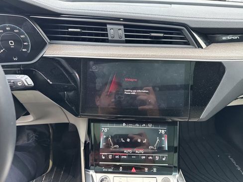 Certified 2024 Audi Q8 e-tron Premium Plus w/ Premium Plus Package image 17