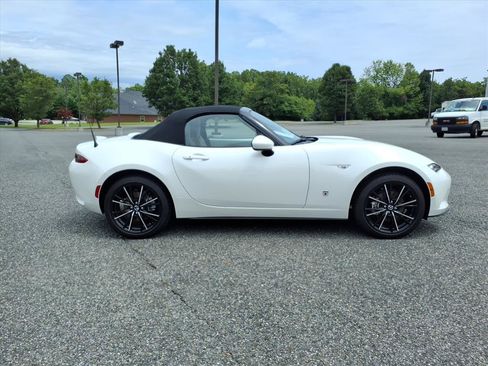 Used 2025 MAZDA MX-5 Miata Grand Touring RWD image 3