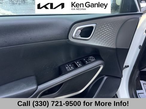 Certified 2023 Kia Soul LX image 27