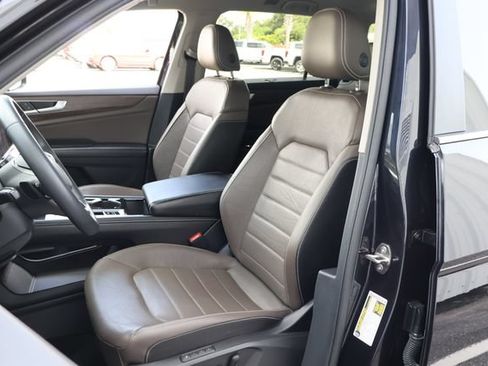 Used 2024 Volkswagen Atlas SEL AWD/4WD image 12
