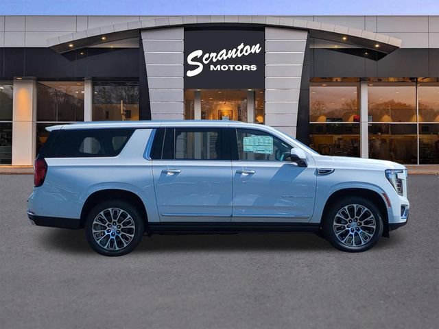New 2026 GMC Yukon XL Denali w/ Denali Reserve Package AWD/4WD image 6