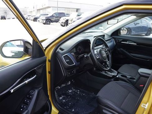 Used 2023 Kia Seltos S image 14