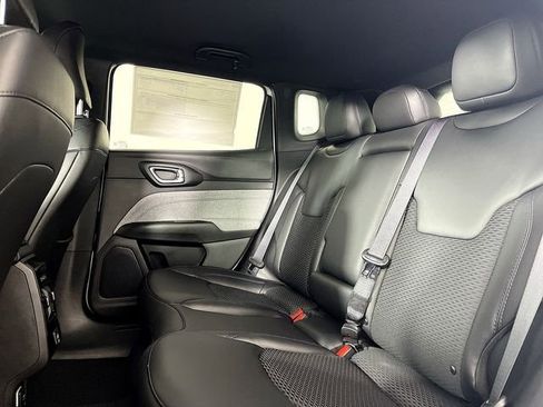 New 2026 Jeep Compass Latitude image 21