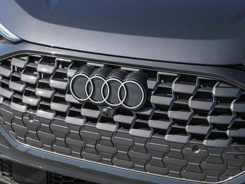 Used 2025 Audi Q5 Premium w/ Premium Plus AWD/4WD image 5