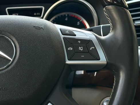 Used 2016 Mercedes-Benz GL 320 BlueTEC 4MATIC image 34