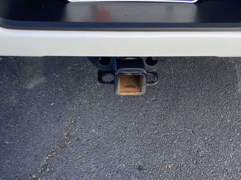 Used 2023 Chevrolet Silverado 1500 Custom image 9