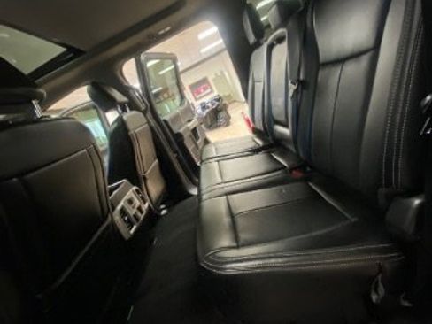 Used 2021 Ford F250 Lariat image 22