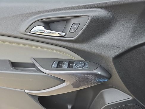 Used 2025 Chevrolet Trax ACTIV w/ Driver Confidence Package image 35