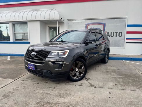 Used 2018 Ford Explorer Sport AWD/4WD image 2