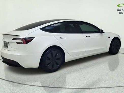 Used 2025 Tesla Model 3 Long Range AWD/4WD image 11