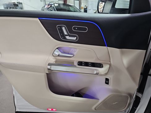 New 2026 Mercedes-Benz GLB 250 image 28