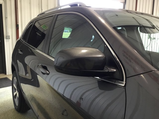 Used 2019 Jeep Cherokee Limited AWD/4WD image 23