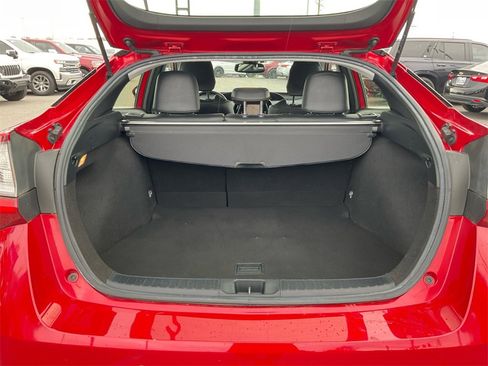 Used 2020 Toyota Prius L Eco image 24