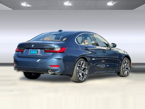 Used 2026 BMW 330i Sedan w/ Premium Package RWD image 9