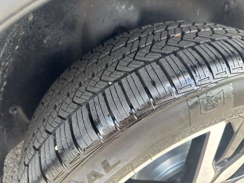 Used 2019 Honda Pilot Touring image 45
