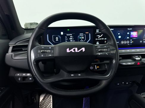Used 2024 Kia EV9 GT-Line AWD/4WD image 37