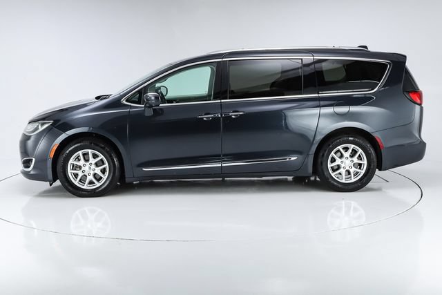 Used 2020 Chrysler Pacifica Touring-L w/ Advanced Safetytec Group FWD image 2