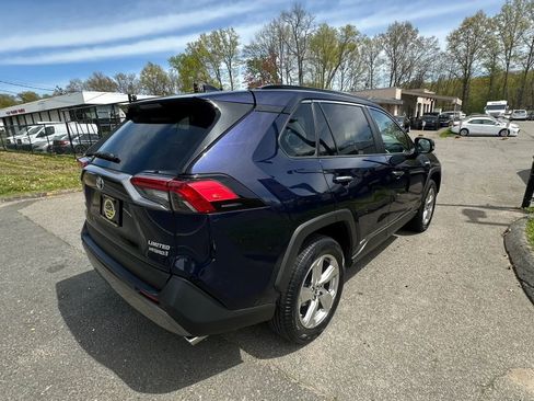 Used 2019 Toyota RAV4 Limited AWD/4WD image 5
