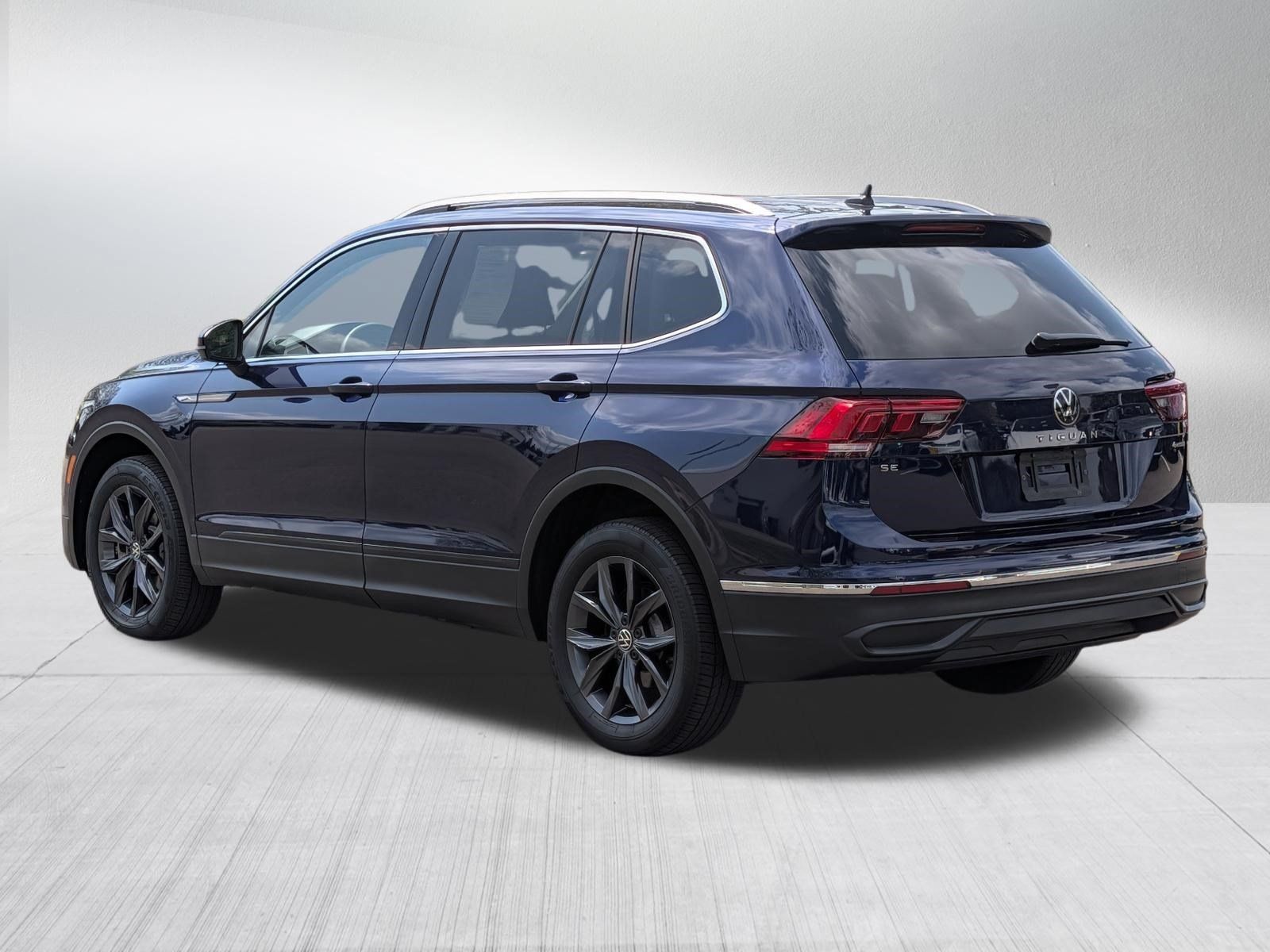 Certified 2022 Volkswagen Tiguan SE AWD/4WD image 5