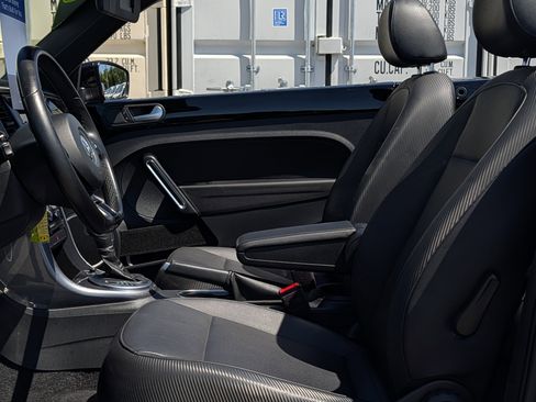 Used 2018 Volkswagen Beetle 2.0T S image 16