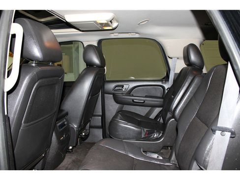 Used 2013 Chevrolet Tahoe LTZ image 12