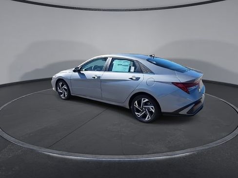 New 2026 Hyundai Elantra Limited FWD image 7