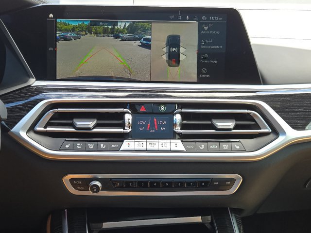 Used 2022 BMW X7 M50i w/ Executive Package AWD/4WD image 3