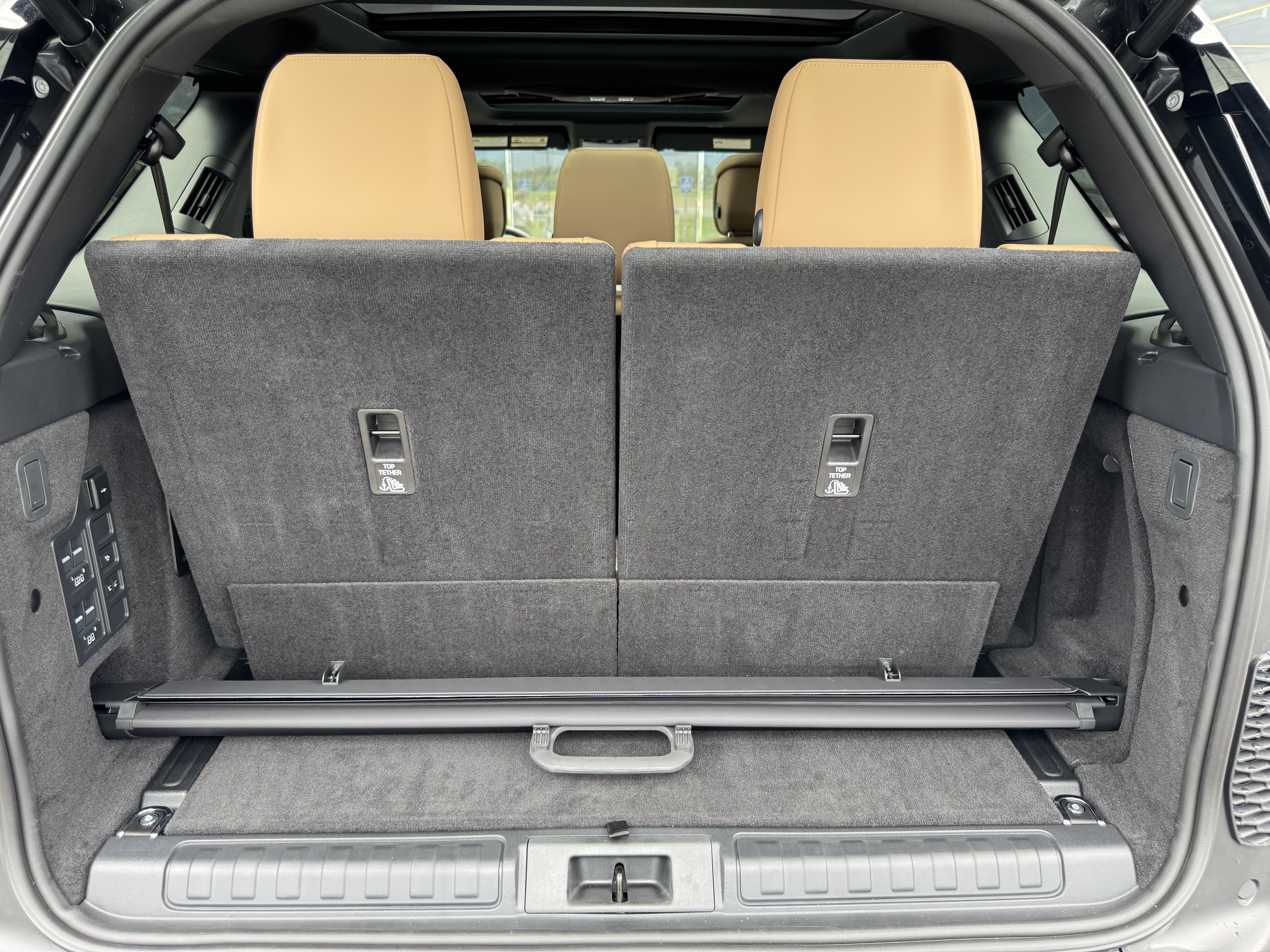 New 2026 Land Rover Discovery Limited Edition AWD/4WD image 33