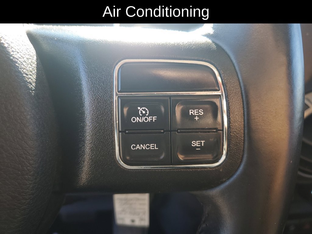 Used 2015 Jeep Wrangler Unlimited Sport w/ Connectivity Group AWD/4WD image 10