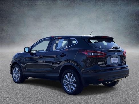 Used 2021 Nissan Rogue Sport S image 4