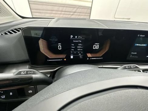 New 2026 Kia Sportage EX FWD image 11
