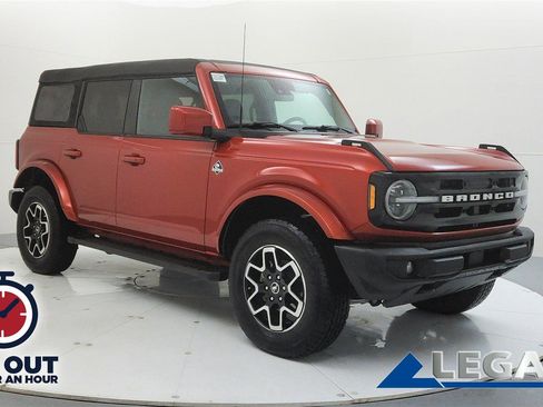 Used 2023 Ford Bronco Outer Banks image 1