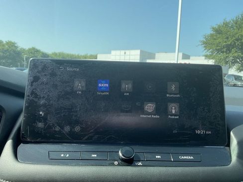 Used 2026 Nissan Rogue SL FWD image 26