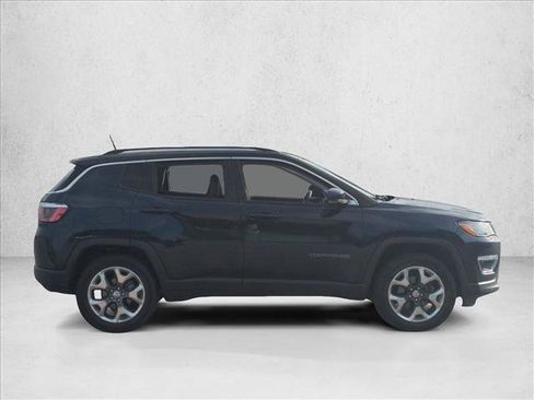 Used 2019 Jeep Compass Limited image 4
