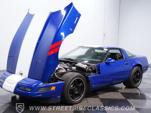 Used 1996 Chevrolet Corvette Coupe RWD image 26
